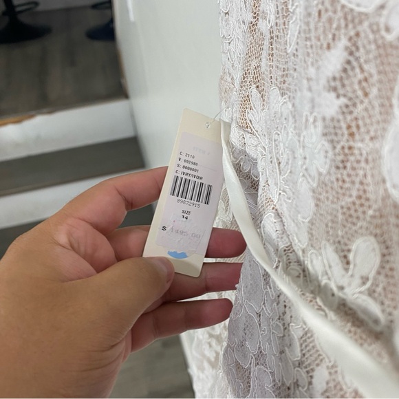 V Chapman The Whitby Gown White Chantilly Lace Bridal Sz‎ 14 MISSING SLEEVES PO - Picture 9 of 14